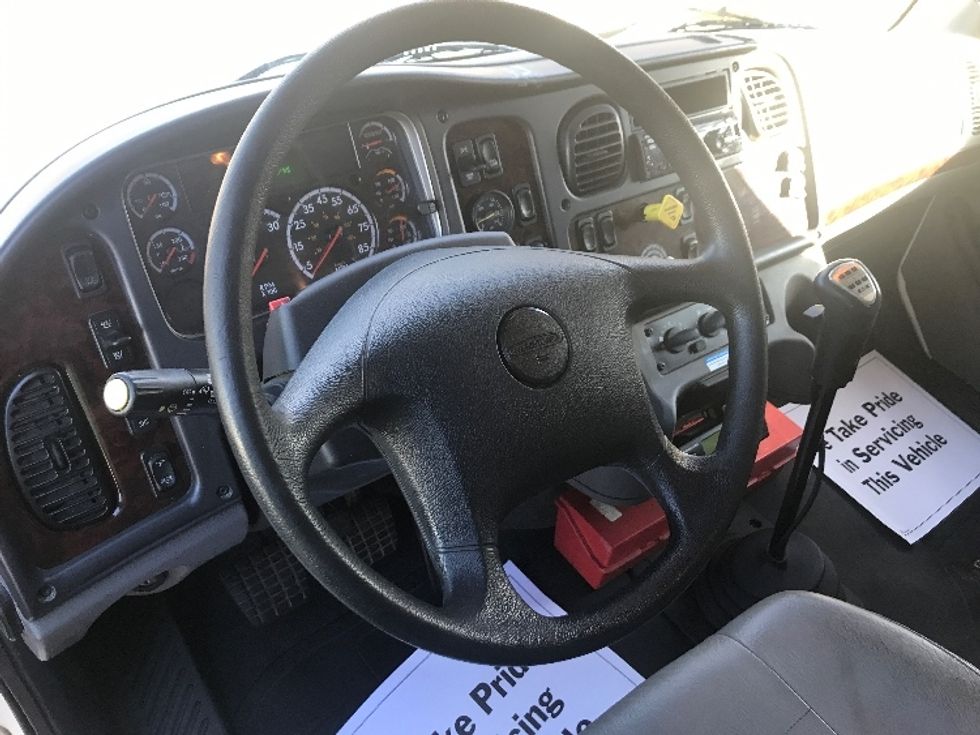 Refrigerated Truck-Light and Medium Duty Trucks-Freightliner-2022-M211264S-Prince George-VA-234,162\n\t\tmiles-$ 130,250 - Image 17