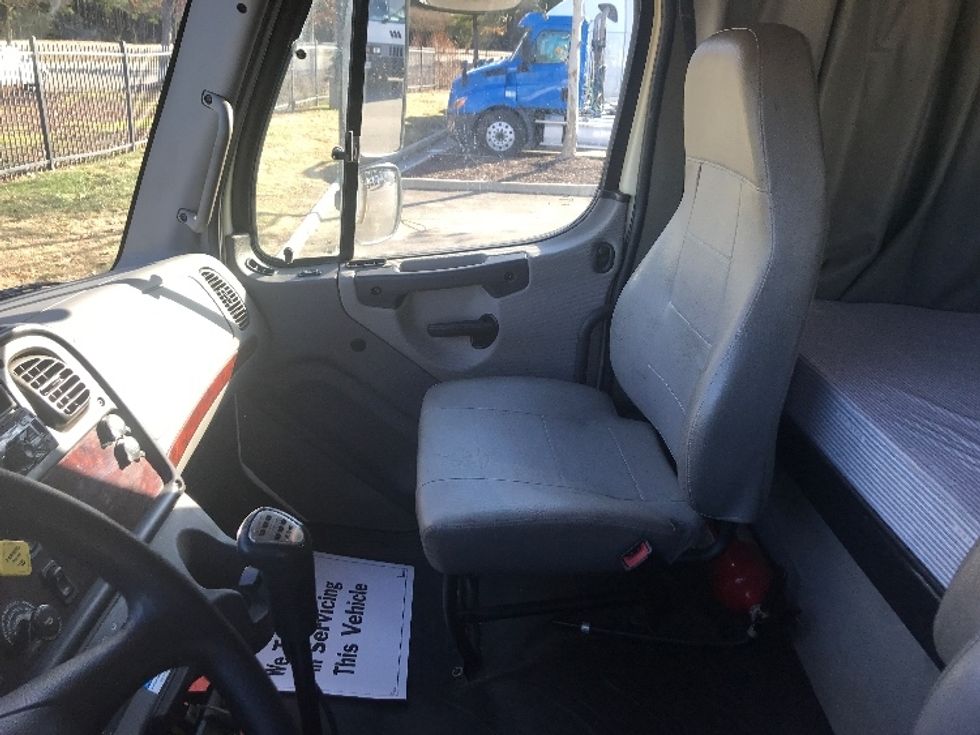 Refrigerated Truck-Light and Medium Duty Trucks-Freightliner-2022-M211264S-Prince George-VA-234,162\n\t\tmiles-$ 130,250 - Image 19