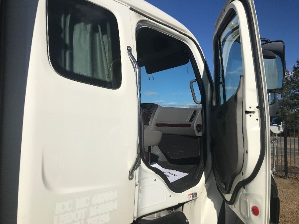 Refrigerated Truck-Light and Medium Duty Trucks-Freightliner-2022-M211264S-Prince George-VA-234,162\n\t\tmiles-$ 130,250 - Image 20