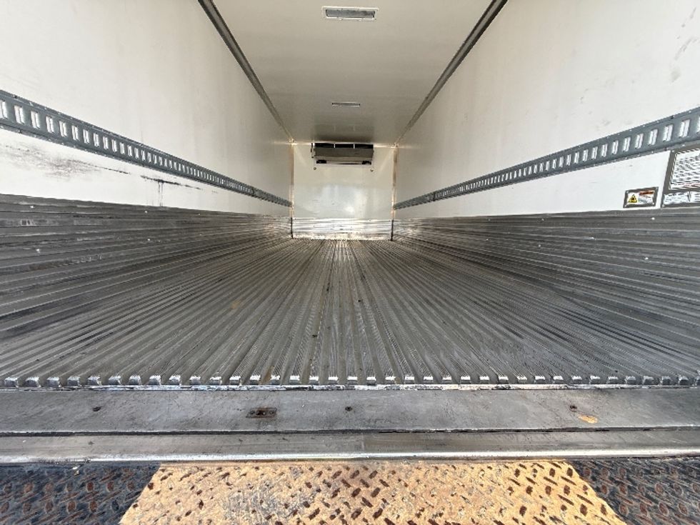 Refrigerated Truck-Light and Medium Duty Trucks-Freightliner-2023-M2-Arlington-TX-89,200\n\t\tmiles-$ 75,500 - Image 7