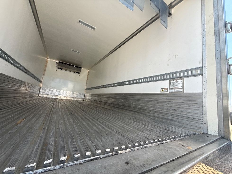 Refrigerated Truck-Light and Medium Duty Trucks-Freightliner-2023-M2-Arlington-TX-89,200\n\t\tmiles-$ 75,500 - Image 9