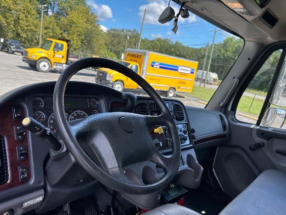 Refrigerated Truck-Light and Medium Duty Trucks-Freightliner-2023-M2-Atlanta-GA-238,832\n\t\tmiles-$ 74,750 - Image 16