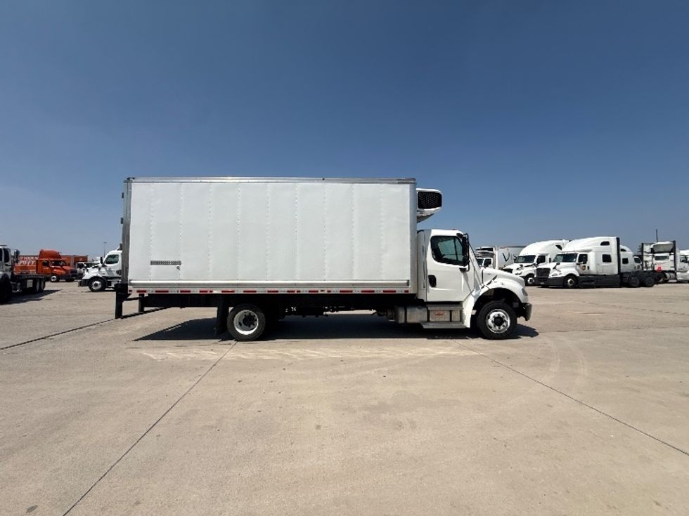 Refrigerated Truck-Light and Medium Duty Trucks-Freightliner-2023-M2-Fort Worth-TX-69,264\n\t\tmiles-$ 84,000 - Image 12