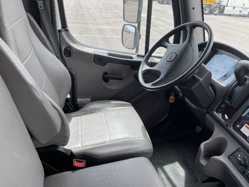 Refrigerated Truck-Light and Medium Duty Trucks-Freightliner-2023-M2-Idaho Falls-ID-84,934\n\t\tmiles-$ 92,000 - Image 20