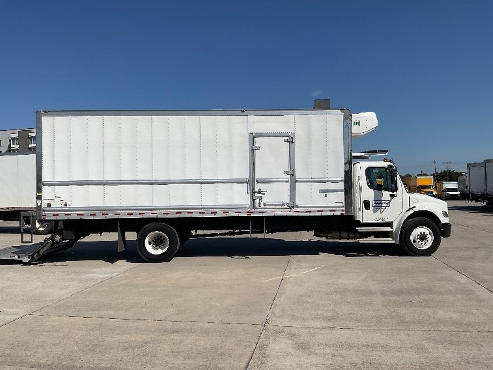 Refrigerated Truck-Light and Medium Duty Trucks-Freightliner-2023-M2-Knoxville-TN-273,752\n\t\tmiles-$ 67,750 - Image 15