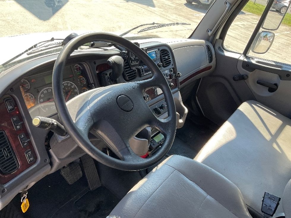 Refrigerated Truck-Light and Medium Duty Trucks-Freightliner-2023-M2-Knoxville-TN-273,752\n\t\tmiles-$ 67,750 - Image 17