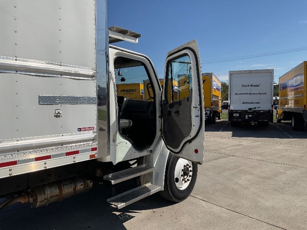 Refrigerated Truck-Light and Medium Duty Trucks-Freightliner-2023-M2-Knoxville-TN-273,752\n\t\tmiles-$ 67,750 - Image 20