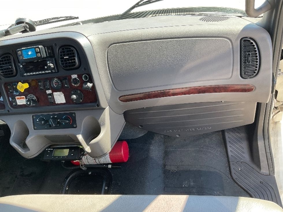 Refrigerated Truck-Light and Medium Duty Trucks-Freightliner-2023-M2-Knoxville-TN-273,752\n\t\tmiles-$ 67,750 - Image 21