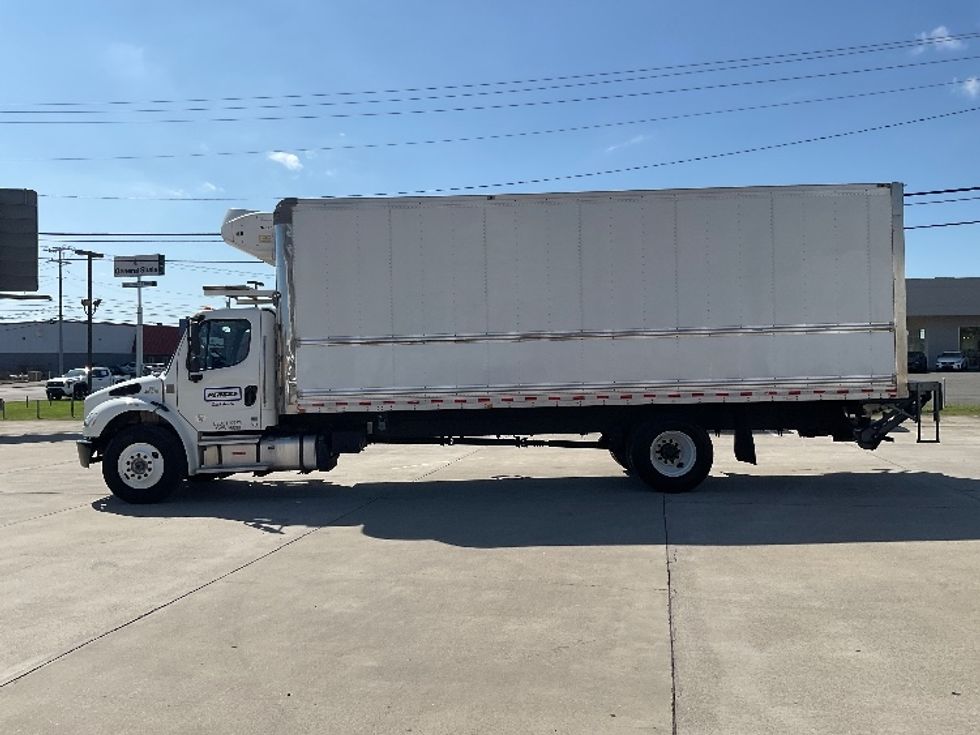 Refrigerated Truck-Light and Medium Duty Trucks-Freightliner-2023-M2-Knoxville-TN-273,752\n\t\tmiles-$ 67,750 - Image 4