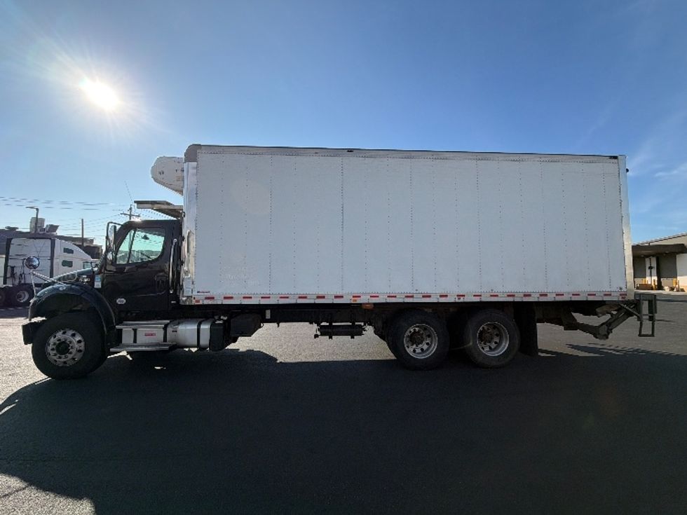 Refrigerated Truck-Light and Medium Duty Trucks-Freightliner-2023-M2-Linden-NJ-123,522\n\t\tmiles-$ 95,750 - Image 4