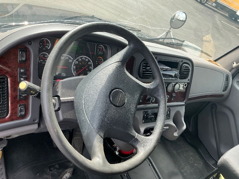 Refrigerated Truck-Light and Medium Duty Trucks-Freightliner-2023-M2-Linden-NJ-133,680\n\t\tmiles-$ 94,000 - Image 17