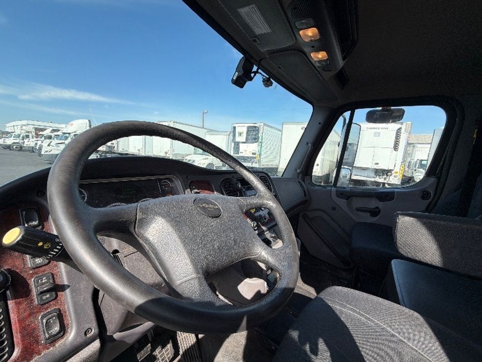 Refrigerated Truck-Light and Medium Duty Trucks-Freightliner-2023-M2-Linden-NJ-140,390\n\t\tmiles-$ 93,000 - Image 20