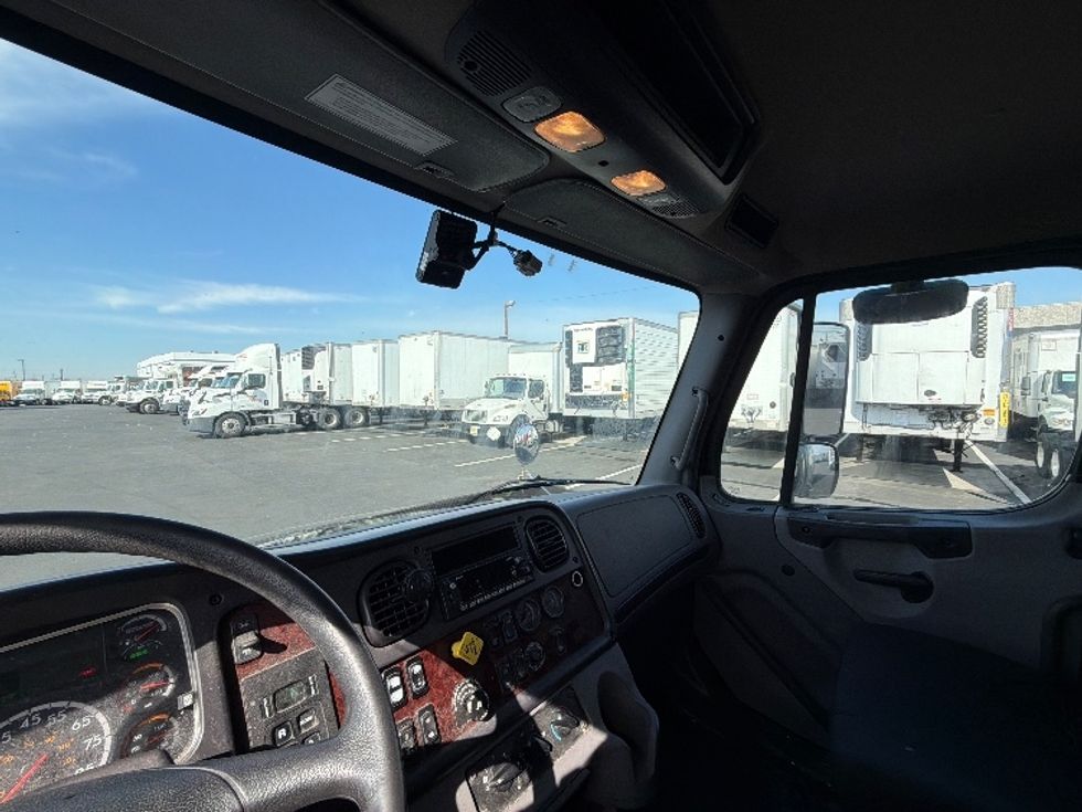 Refrigerated Truck-Light and Medium Duty Trucks-Freightliner-2023-M2-Linden-NJ-140,390\n\t\tmiles-$ 93,000 - Image 22
