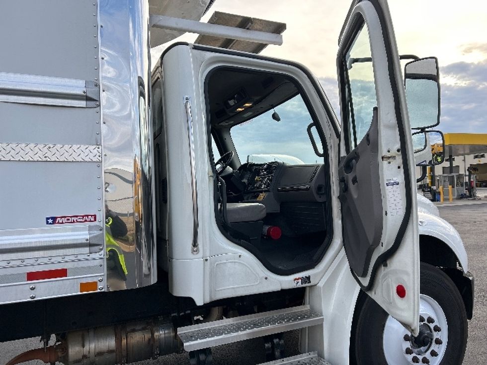 Refrigerated Truck-Light and Medium Duty Trucks-Freightliner-2023-M2-Madison-AL-232,726\n\t\tmiles-$ 75,500 - Image 20