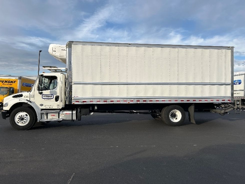 Refrigerated Truck-Light and Medium Duty Trucks-Freightliner-2023-M2-Madison-AL-232,726\n\t\tmiles-$ 75,500 - Image 4
