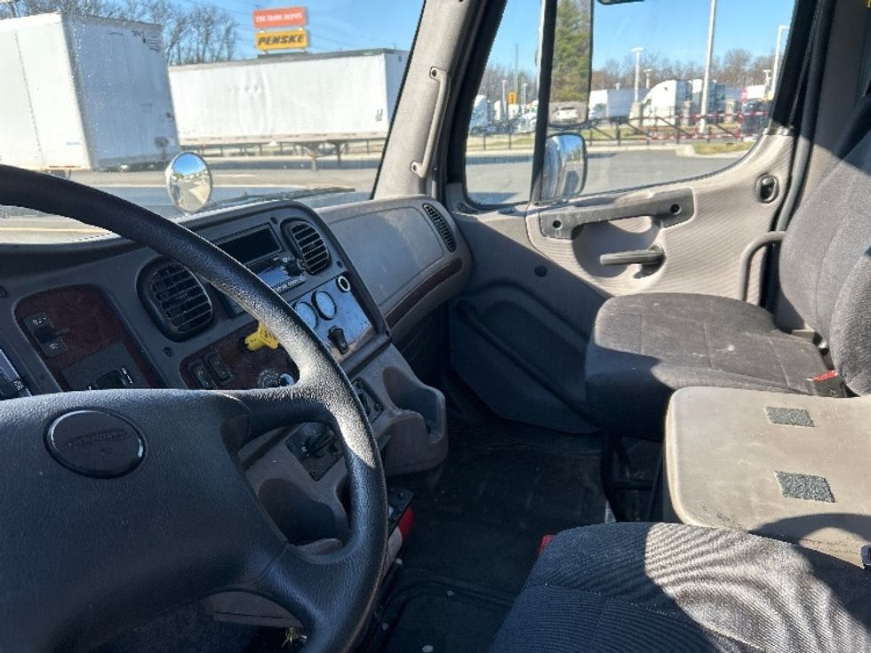Refrigerated Truck-Light and Medium Duty Trucks-Freightliner-2023-M2-Monmouth Junction-NJ-152,087\n\t\tmiles-$ 92,500 - Image 19