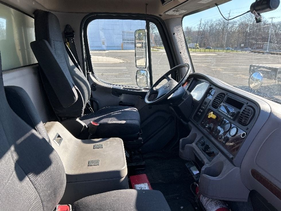 Refrigerated Truck-Light and Medium Duty Trucks-Freightliner-2023-M2-Monmouth Junction-NJ-152,087\n\t\tmiles-$ 92,500 - Image 22