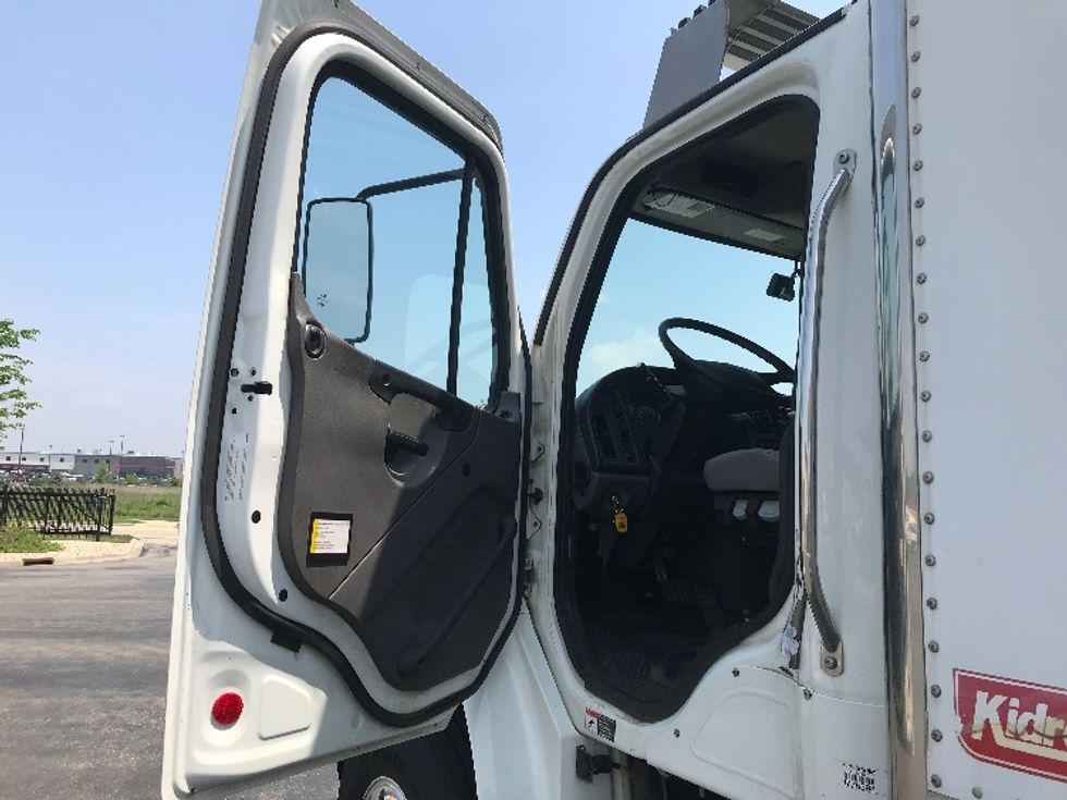 Refrigerated Truck-Light and Medium Duty Trucks-Freightliner-2023-M2-Windsor-WI-219,125\n\t\tmiles-$ 79,000 - Image 16