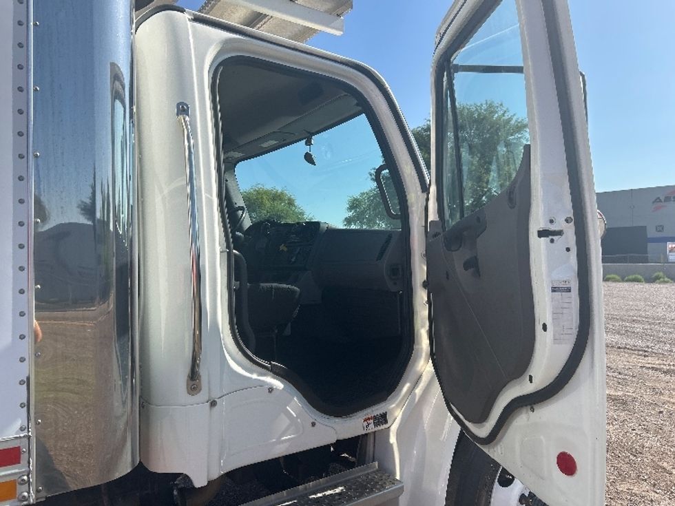 Refrigerated Truck-Light and Medium Duty Trucks-Freightliner-2024-M2-Phoenix-AZ-224,911\n\t\tmiles-$ 81,500 - Image 20