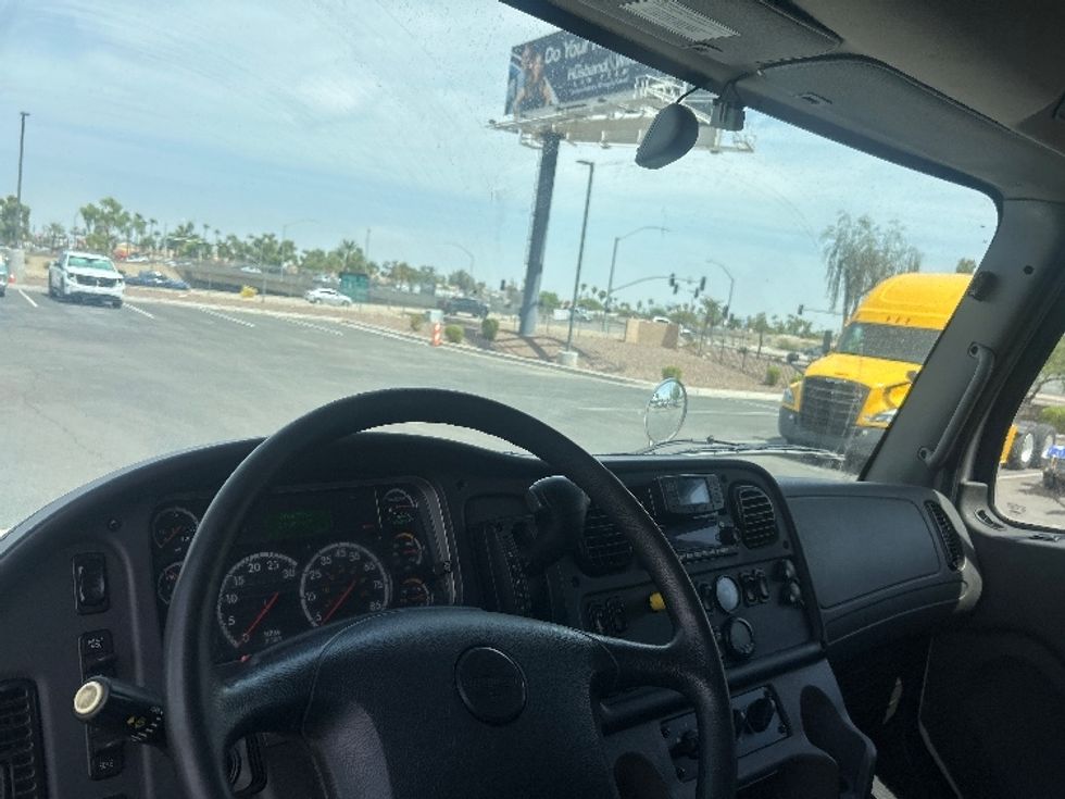 Refrigerated Truck-Light and Medium Duty Trucks-Freightliner-2024-M2-Phoenix-AZ-242,266\n\t\tmiles-$ 73,500 - Image 17