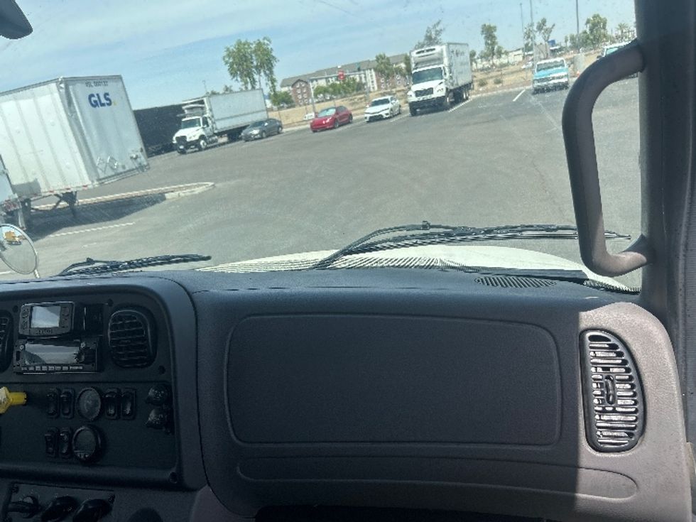 Refrigerated Truck-Light and Medium Duty Trucks-Freightliner-2024-M2-Phoenix-AZ-242,266\n\t\tmiles-$ 73,500 - Image 21