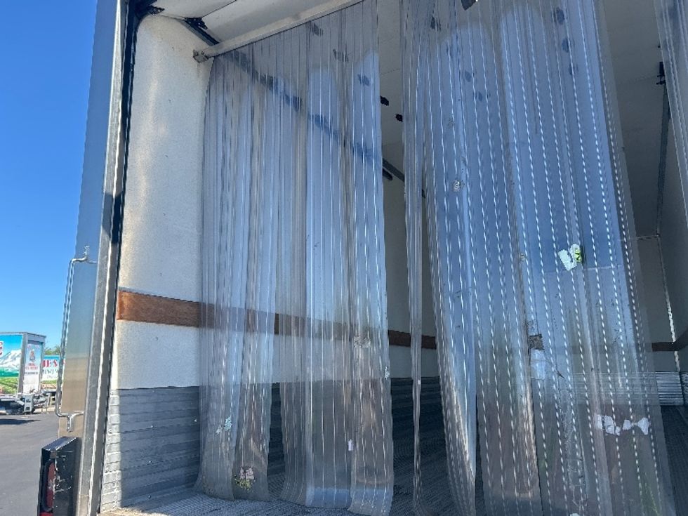 Refrigerated Truck-Light and Medium Duty Trucks-Freightliner-2024-M2-Phoenix-AZ-31,000\n\t\tmiles-$ 105,750 - Image 11