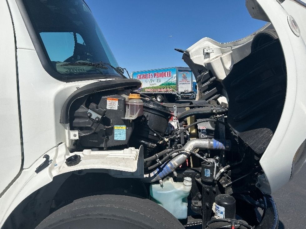 Refrigerated Truck-Light and Medium Duty Trucks-Freightliner-2024-M2-Phoenix-AZ-31,000\n\t\tmiles-$ 105,750 - Image 23