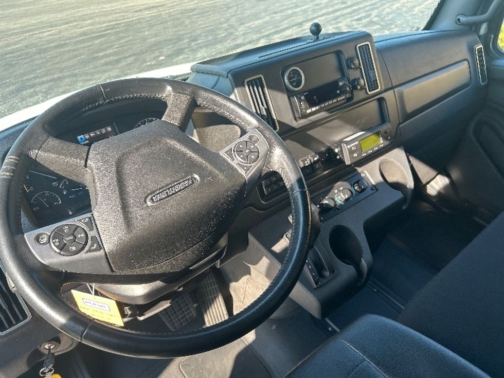 Refrigerated Truck-Light and Medium Duty Trucks-Freightliner-2025-M2P-La Porte-IN-60,558\n\t\tmiles-$ 98,250 - Image 17
