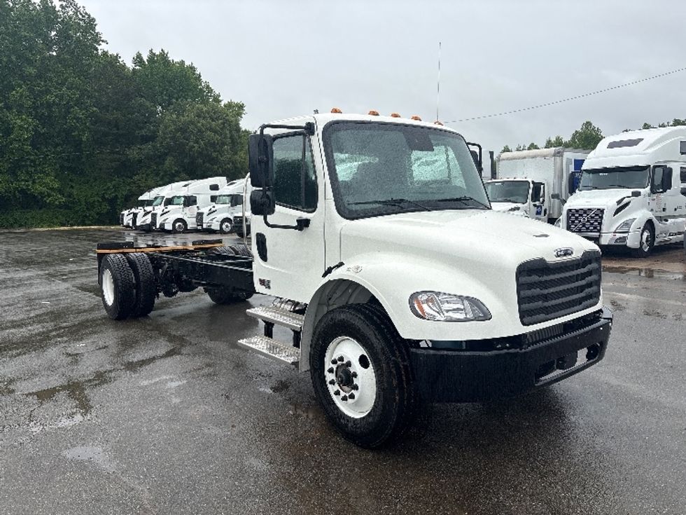 Refrigerated Truck-Light and Medium Duty Trucks-Freightliner-2025-M2P-Mebane-NC-10,668\n\t\tmiles-$ 105,750 - Image 1