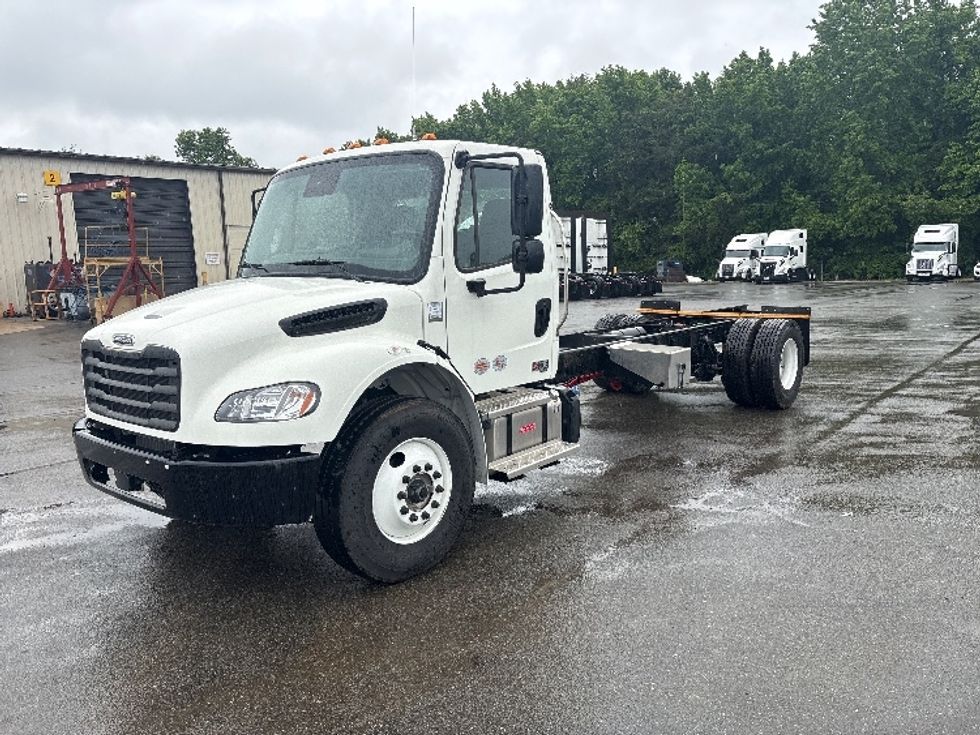 Refrigerated Truck-Light and Medium Duty Trucks-Freightliner-2025-M2P-Mebane-NC-10,668\n\t\tmiles-$ 105,750 - Image 3