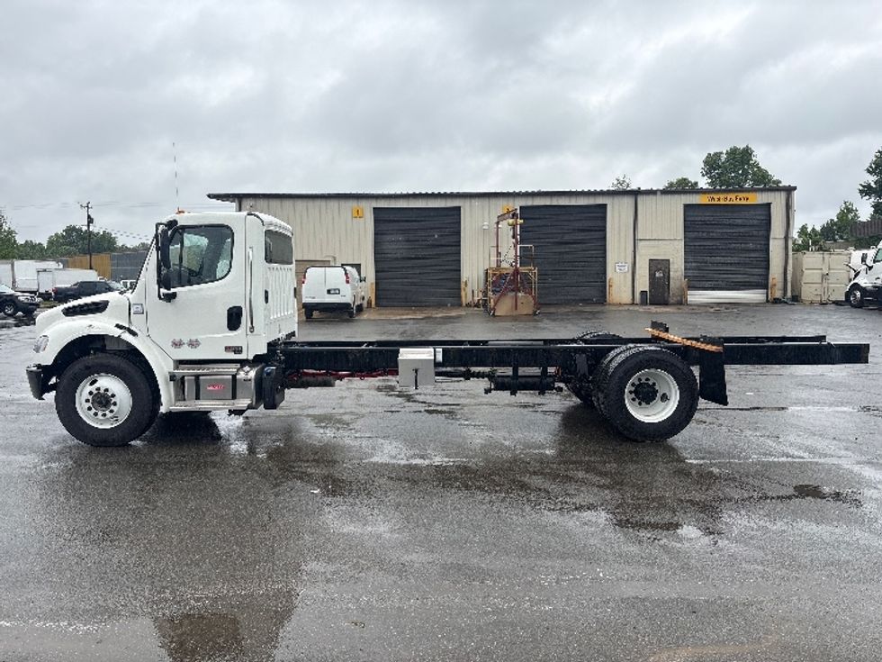 Refrigerated Truck-Light and Medium Duty Trucks-Freightliner-2025-M2P-Mebane-NC-10,668\n\t\tmiles-$ 105,750 - Image 4