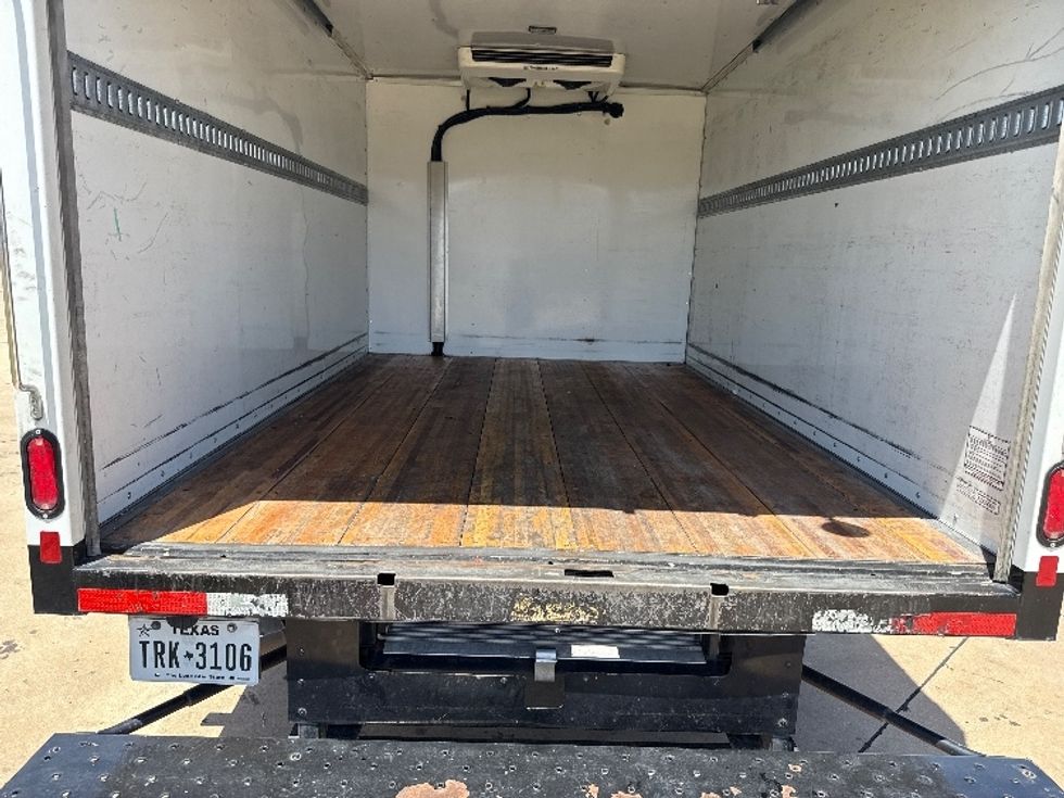 Refrigerated Truck-Light and Medium Duty Trucks-GMC-2019-G33503-Grand Prairie-TX-170,231\n\t\tmiles-$ 17,250 - Image 10