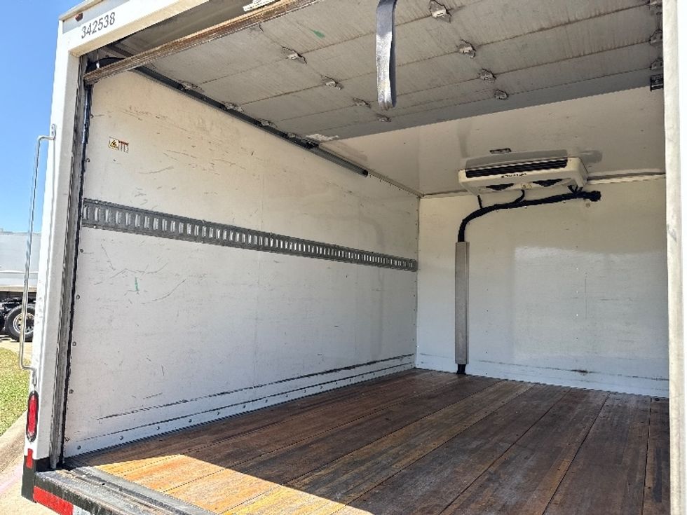 Refrigerated Truck-Light and Medium Duty Trucks-GMC-2019-G33503-Grand Prairie-TX-170,231\n\t\tmiles-$ 17,250 - Image 11