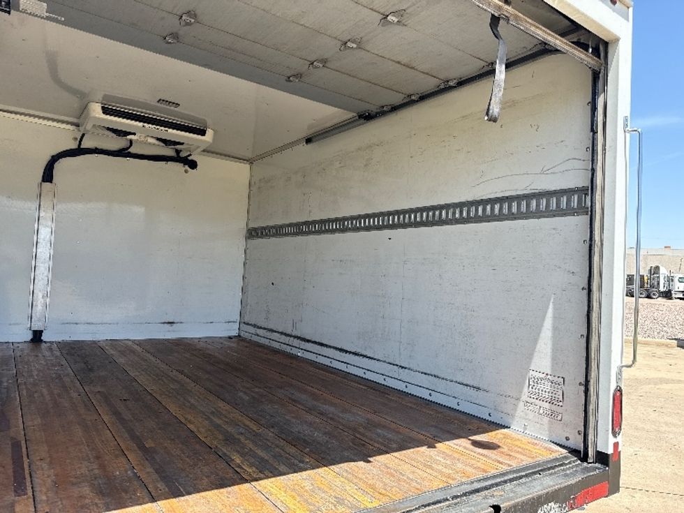 Refrigerated Truck-Light and Medium Duty Trucks-GMC-2019-G33503-Grand Prairie-TX-170,231\n\t\tmiles-$ 17,250 - Image 12
