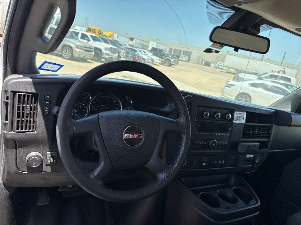 Refrigerated Truck-Light and Medium Duty Trucks-GMC-2019-G33503-Grand Prairie-TX-170,231\n\t\tmiles-$ 17,250 - Image 18