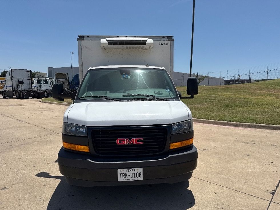 Refrigerated Truck-Light and Medium Duty Trucks-GMC-2019-G33503-Grand Prairie-TX-170,231\n\t\tmiles-$ 17,250 - Image 2