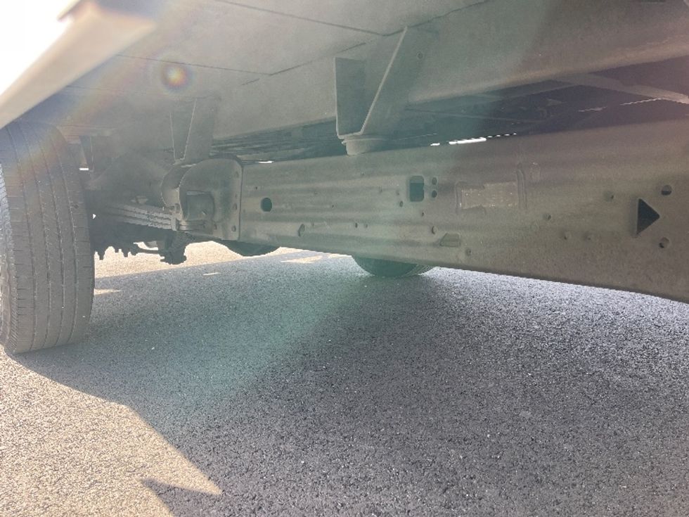 Refrigerated Truck-Light and Medium Duty Trucks-GMC-2019-G33503-San Antonio-TX-155,929\n\t\tmiles-$ 9,000 - Image 13