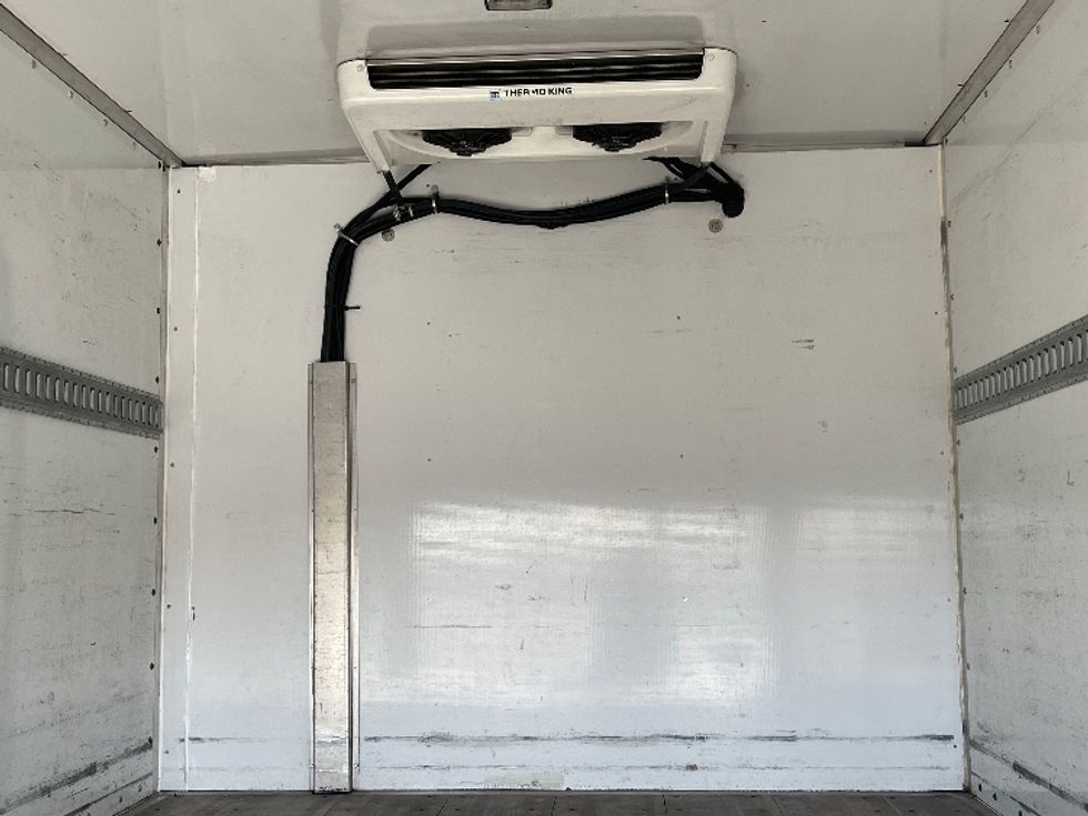 Refrigerated Truck-Light and Medium Duty Trucks-GMC-2019-G33503-San Antonio-TX-155,929\n\t\tmiles-$ 9,000 - Image 25