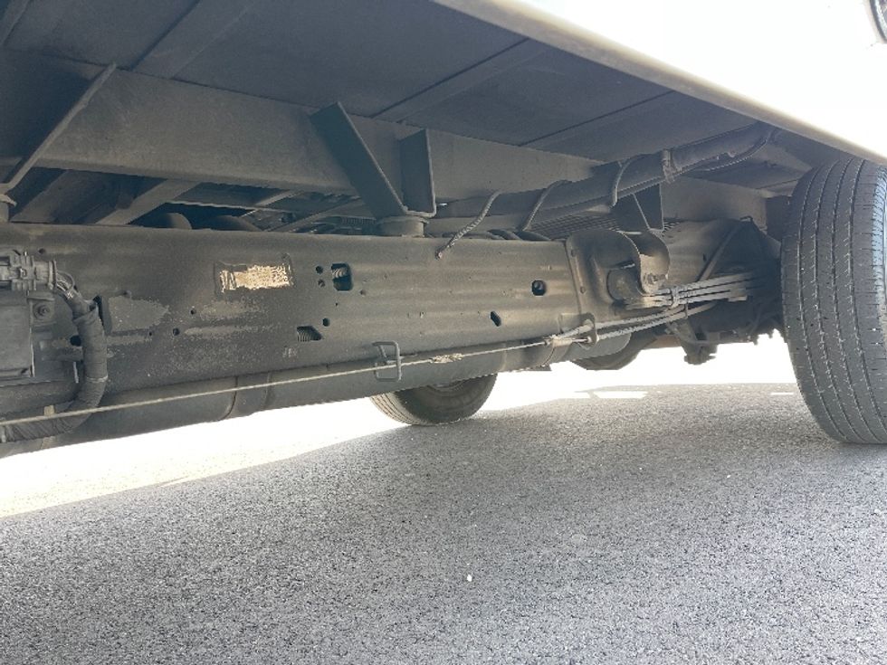 Refrigerated Truck-Light and Medium Duty Trucks-GMC-2019-G33503-San Antonio-TX-155,929\n\t\tmiles-$ 9,000 - Image 5