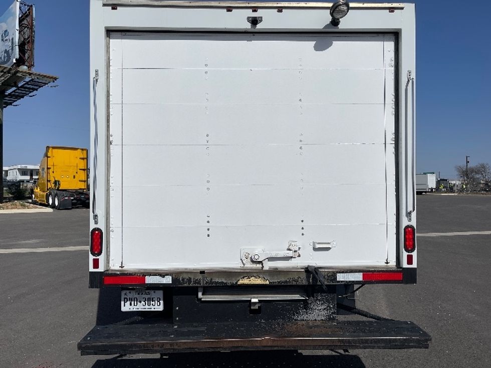Refrigerated Truck-Light and Medium Duty Trucks-GMC-2019-G33503-San Antonio-TX-155,929\n\t\tmiles-$ 9,000 - Image 7