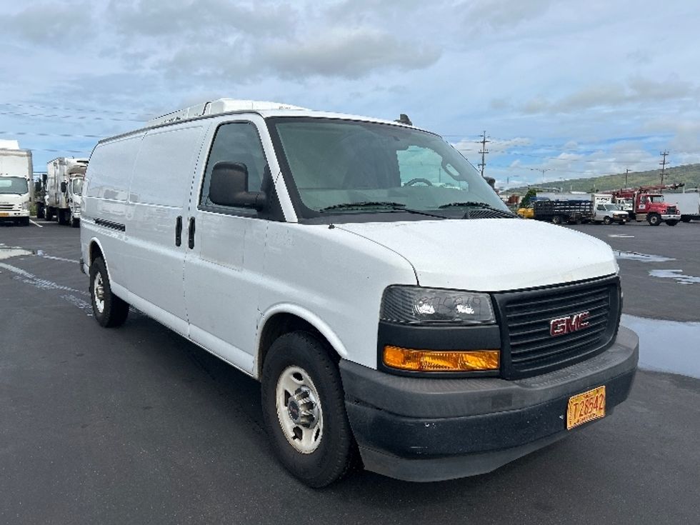 Refrigerated Truck-Light and Medium Duty Trucks-GMC-2020-G33705-Torrance-CA-144,468\n\t\tmiles-$ 25,250 - Image 1