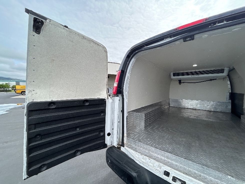 Refrigerated Truck-Light and Medium Duty Trucks-GMC-2020-G33705-Torrance-CA-144,468\n\t\tmiles-$ 25,250 - Image 11