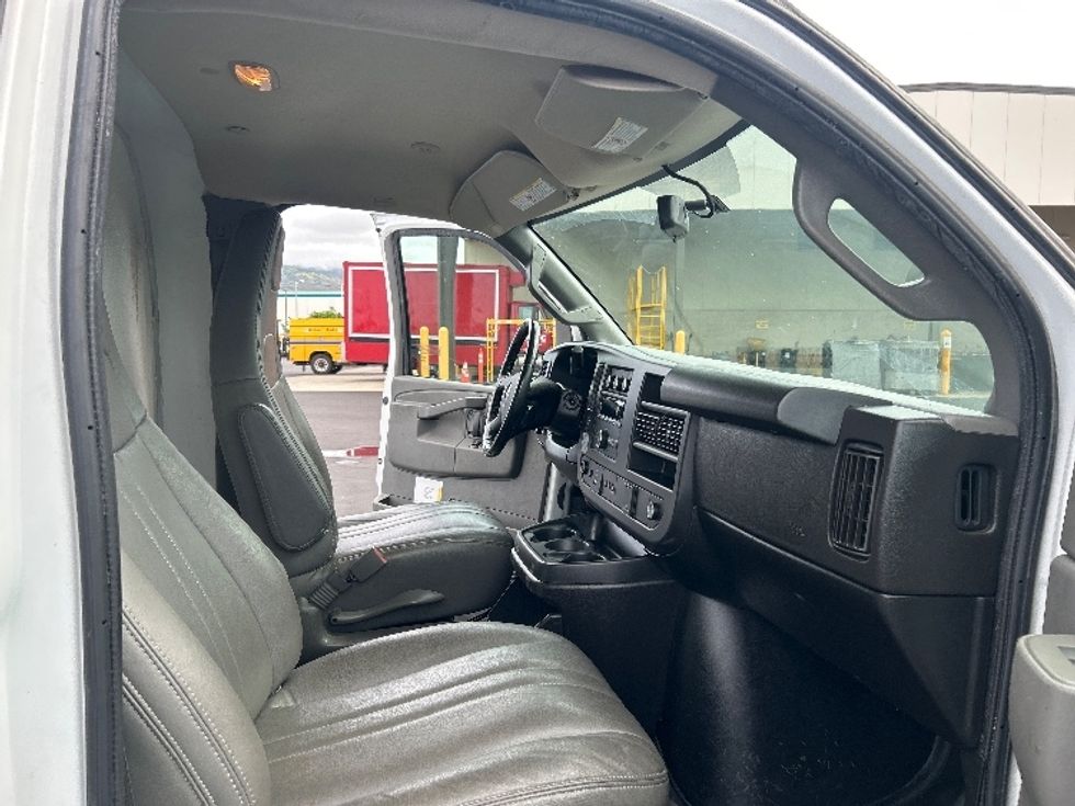 Refrigerated Truck-Light and Medium Duty Trucks-GMC-2020-G33705-Torrance-CA-144,468\n\t\tmiles-$ 25,250 - Image 19