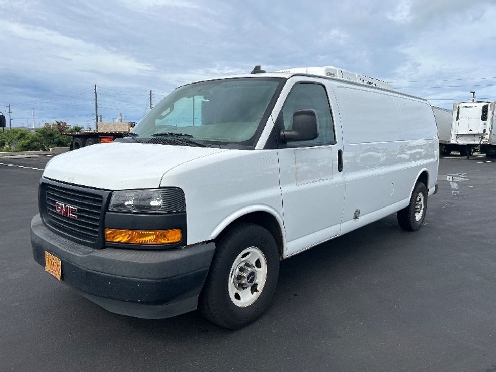 Refrigerated Truck-Light and Medium Duty Trucks-GMC-2020-G33705-Torrance-CA-144,468\n\t\tmiles-$ 25,250 - Image 3