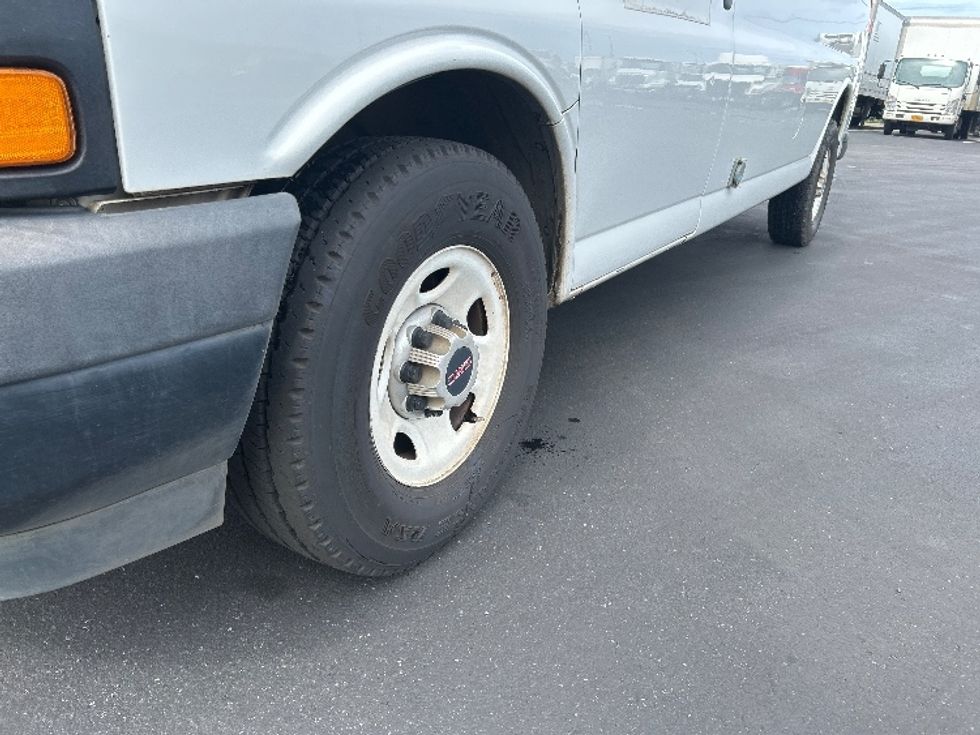 Refrigerated Truck-Light and Medium Duty Trucks-GMC-2020-G33705-Torrance-CA-144,468\n\t\tmiles-$ 25,250 - Image 5