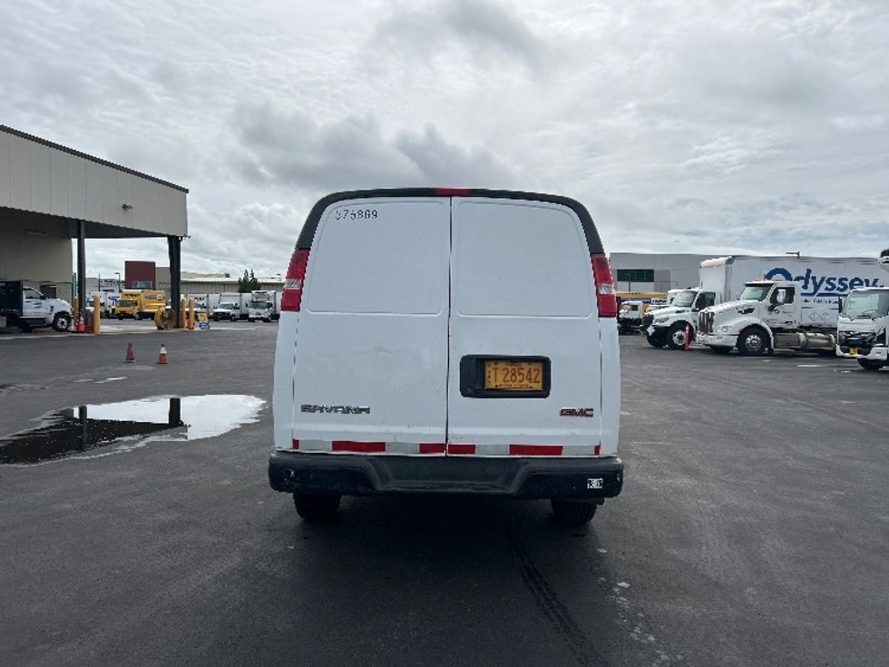 Refrigerated Truck-Light and Medium Duty Trucks-GMC-2020-G33705-Torrance-CA-144,468\n\t\tmiles-$ 25,250 - Image 7