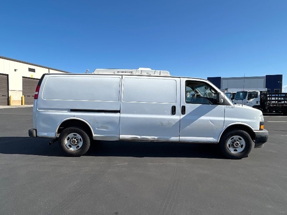Refrigerated Truck-Light and Medium Duty Trucks-GMC-2020-G33705-Torrance-CA-163,693\n\t\tmiles-$ 22,000 - Image 14