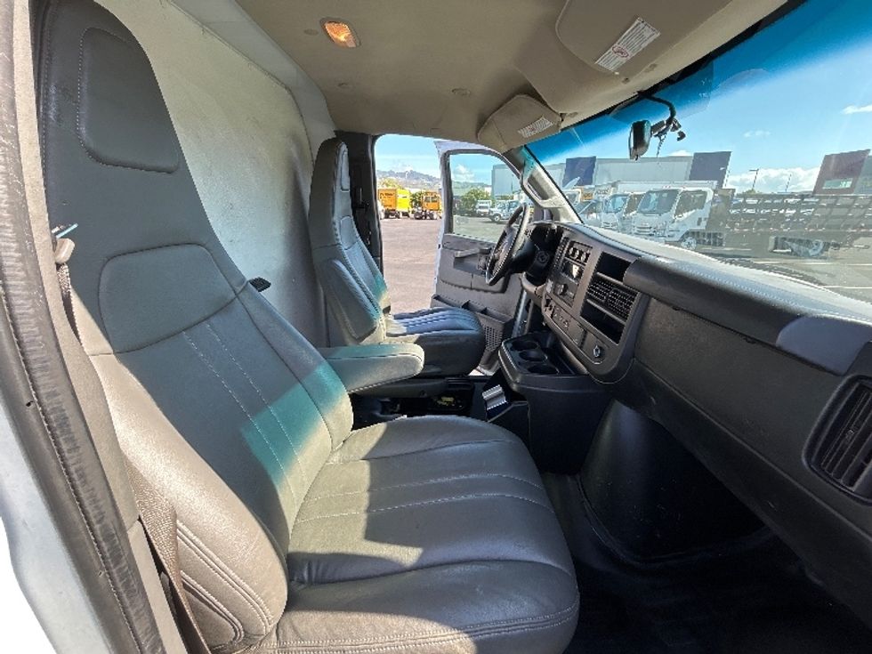 Refrigerated Truck-Light and Medium Duty Trucks-GMC-2020-G33705-Torrance-CA-163,693\n\t\tmiles-$ 22,000 - Image 20