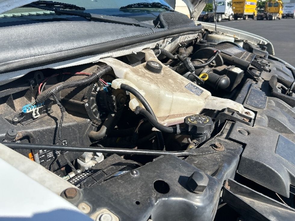 Refrigerated Truck-Light and Medium Duty Trucks-GMC-2020-G33705-Torrance-CA-163,693\n\t\tmiles-$ 22,000 - Image 21