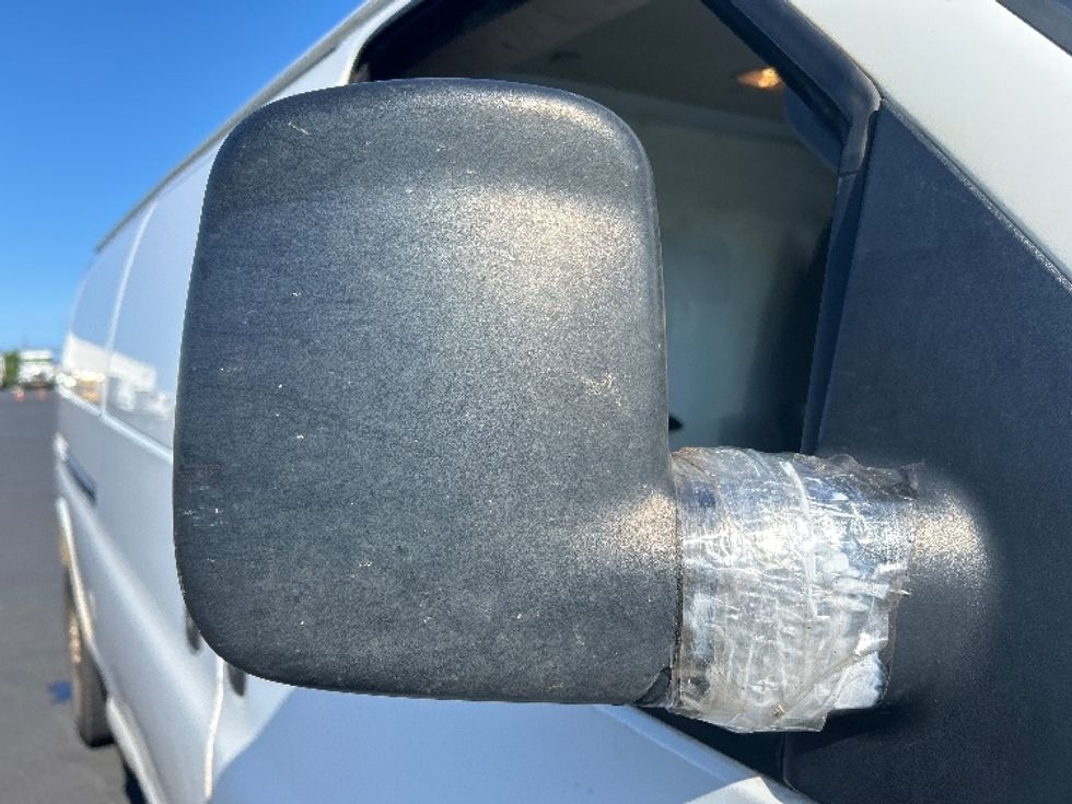 Refrigerated Truck-Light and Medium Duty Trucks-GMC-2020-G33705-Torrance-CA-163,693\n\t\tmiles-$ 22,000 - Image 26